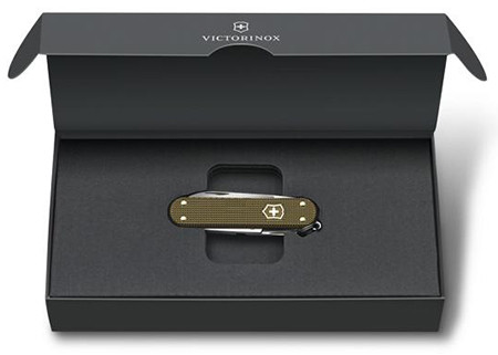 Couteau-Victorinox-classic-Alox-Terra-brown---0.6221.L24-5.jpg